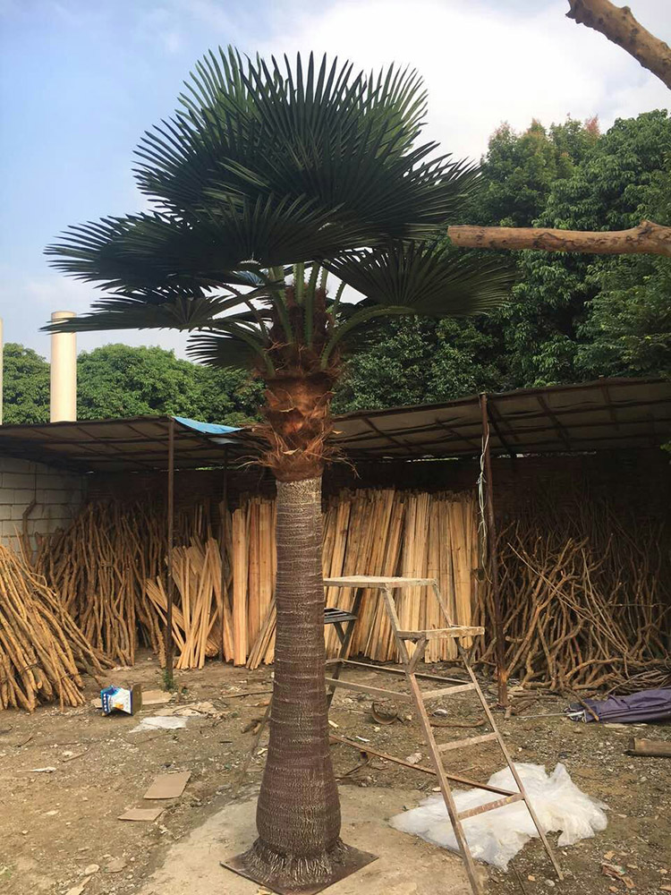 Factory Hot Sale Large Outdoor Artificial Palm Tree