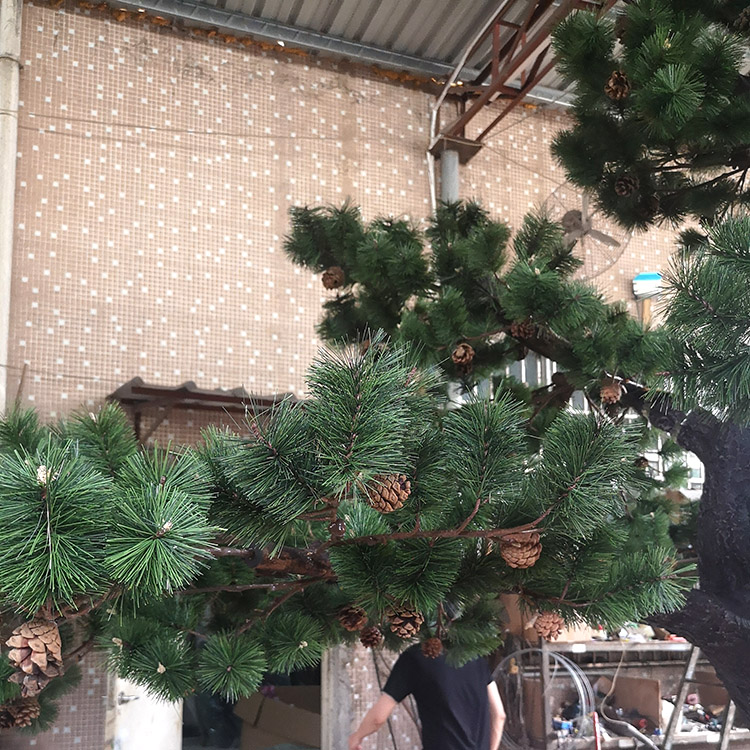 Factory Price Big Trunk Decorative Artificial Pine Trees